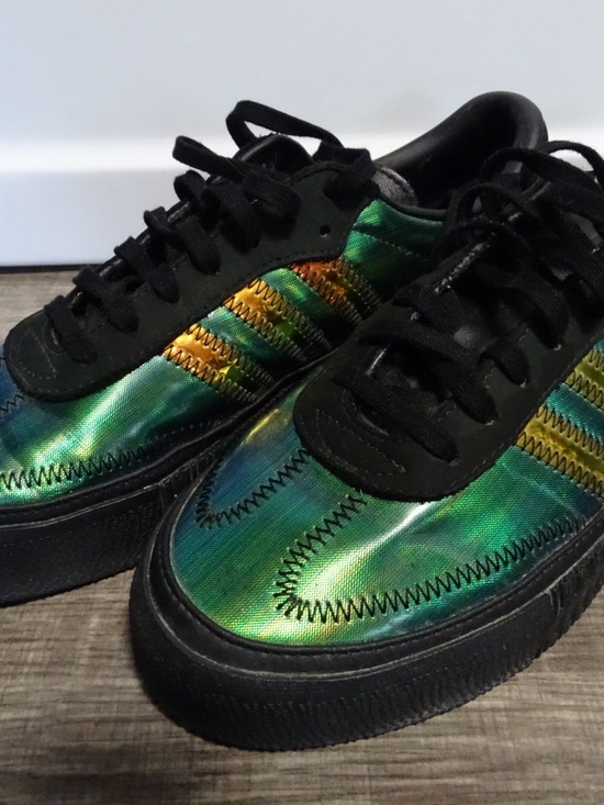 adidas Originals Shoes - Adidas samba women’s size 6/5 Iridescent Green Low-Top Sneakers